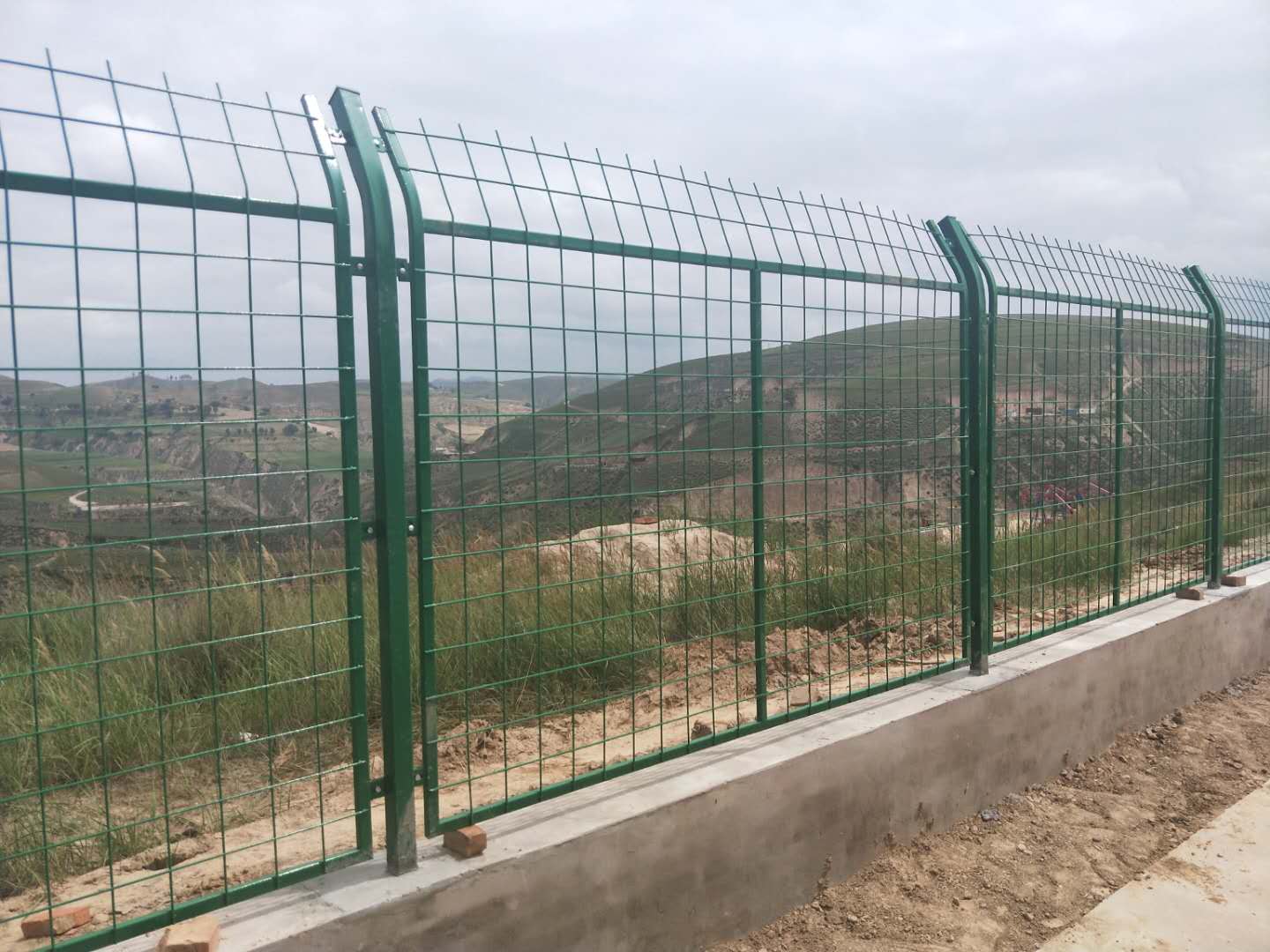 框架隔离栅图片6