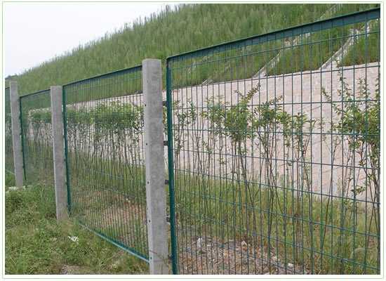 铁路防护栅栏图片8