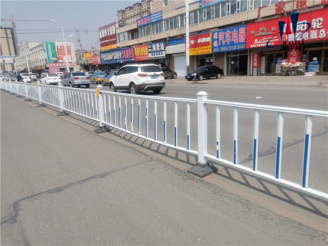 城市道路护栏图片6