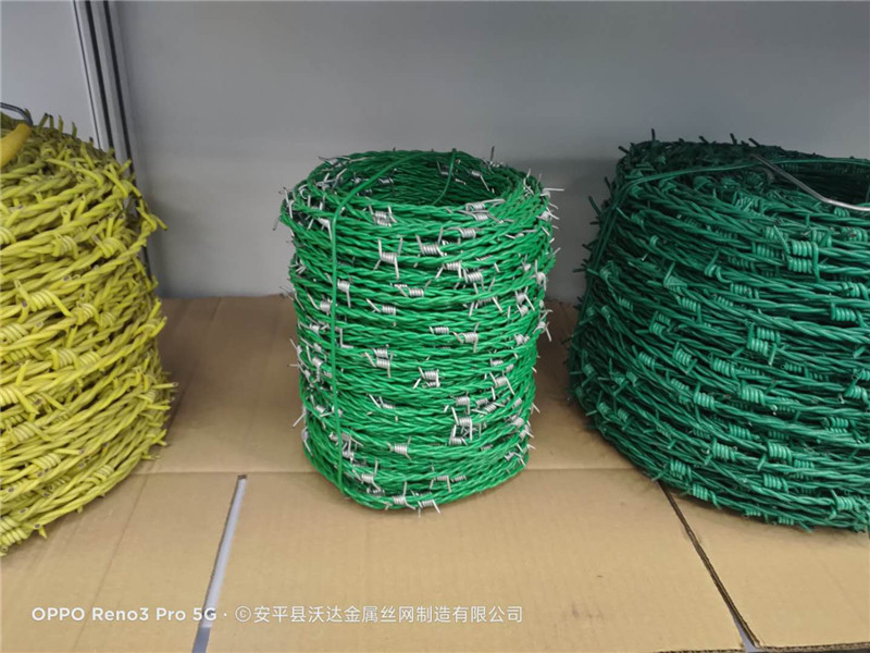 刺铁丝隔离栅图片3